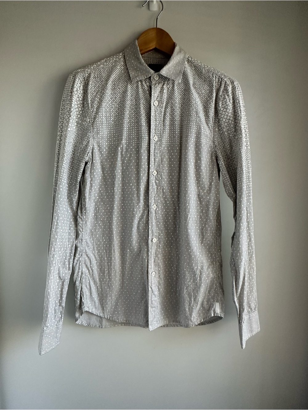 Armani Exchange Men's Gray Cotton Patterned Button-Up Shirt / Slim Fit / Small